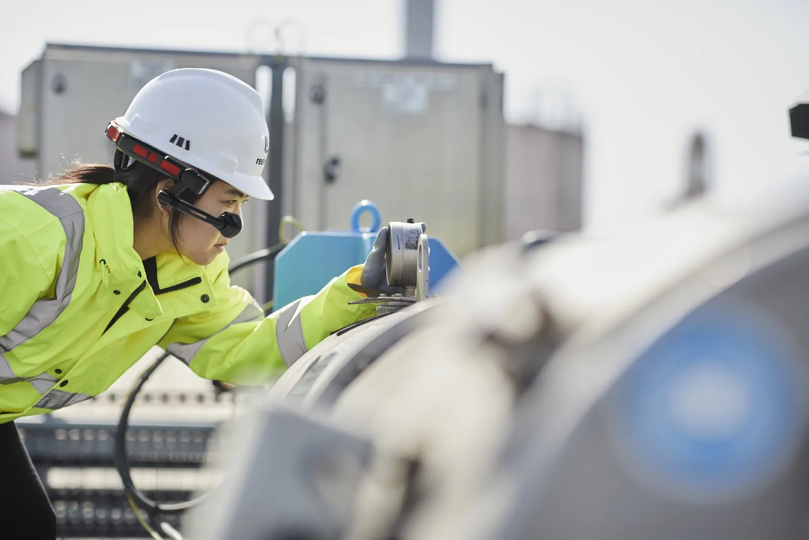 Field engineer with RealWear at a water and energy site