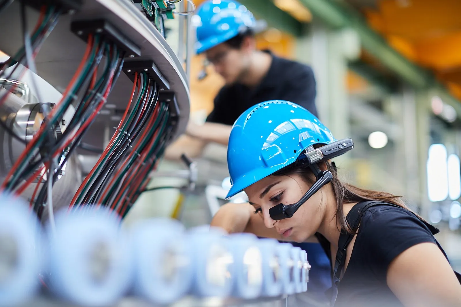 Connected worker on a manufacturing line